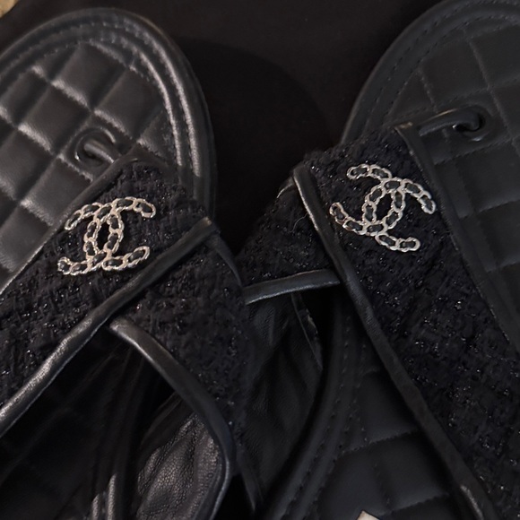 CHANEL Black Quilted Slide Sandals - Picture 4 of 4